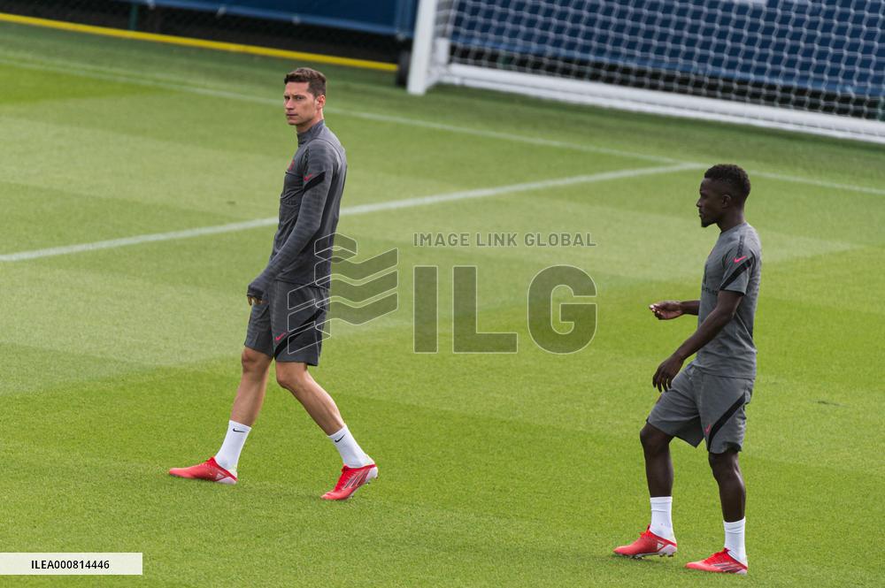 PSG Training Session - Saint-Germain-en-Laye