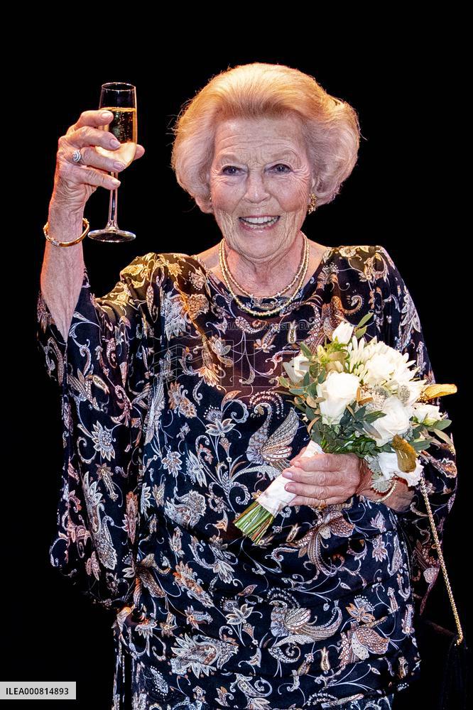 Princesses Margriet And Beatrix At A Dance Event - Netherlands
