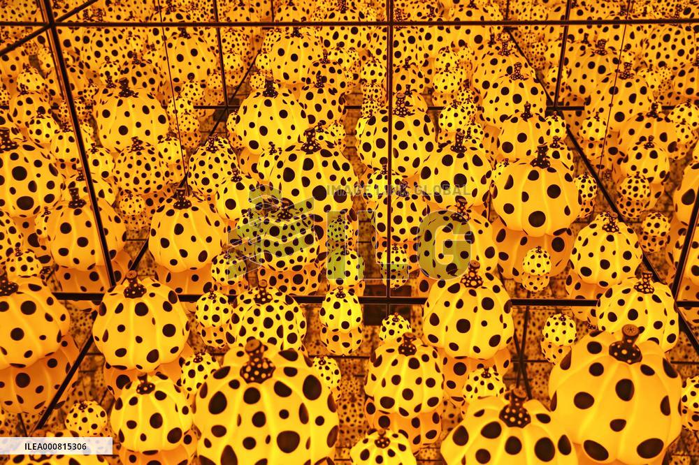Yayoi Kusama exhibition in Tel Aviv