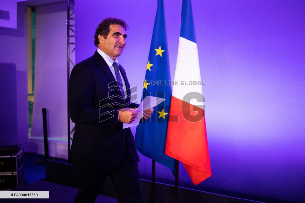 Christian Jacob gives a press conference - Paris