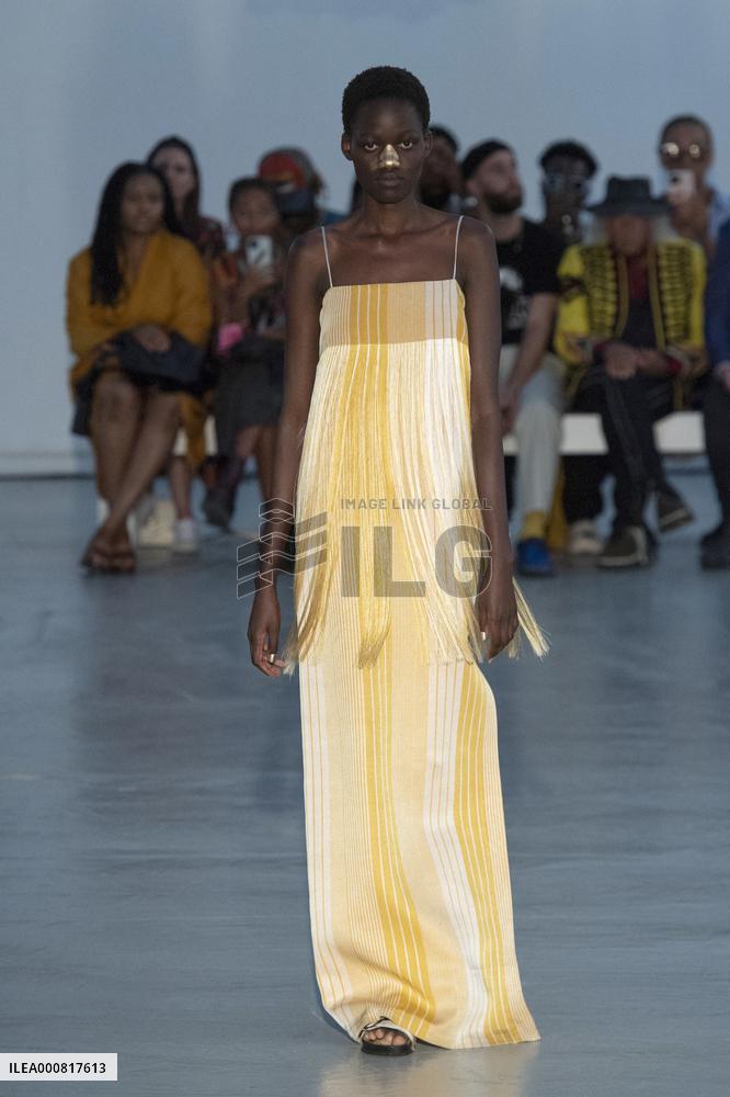 PFW - Kenneth Ize Runway