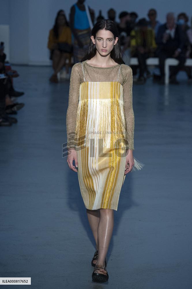 PFW - Kenneth Ize Runway