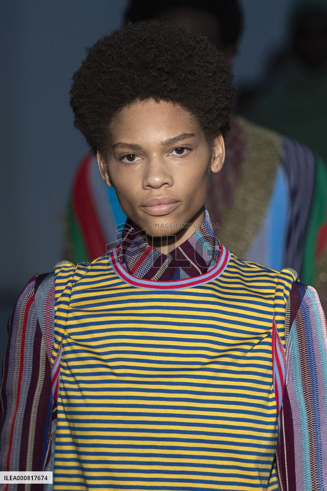 PFW - Kenneth Ize Runway