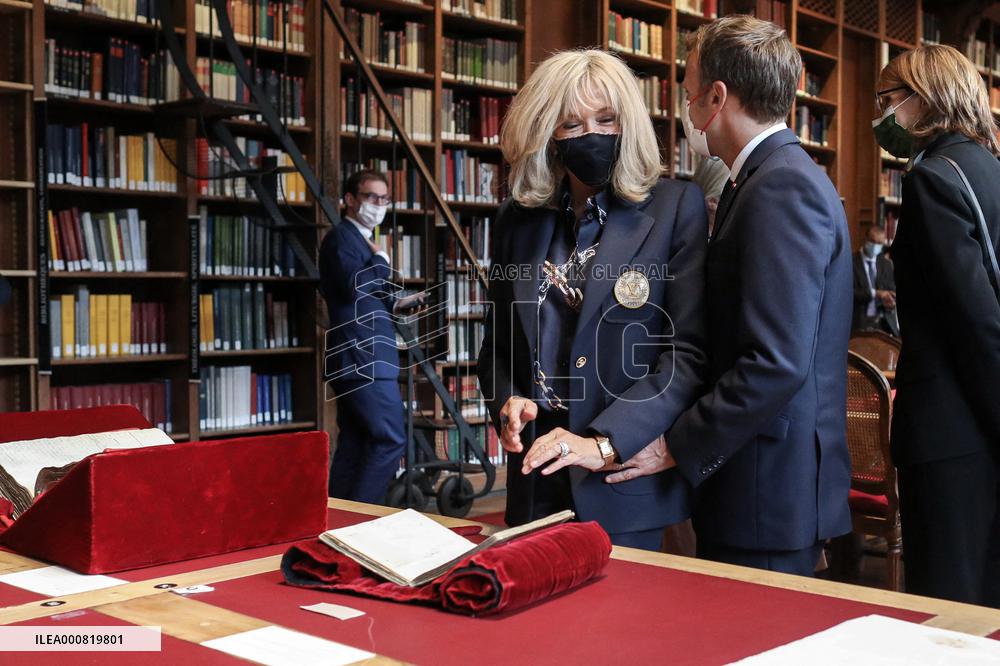 President Macron Visits The Richelieu Site, Historic Cradle Of The BnF - Paris