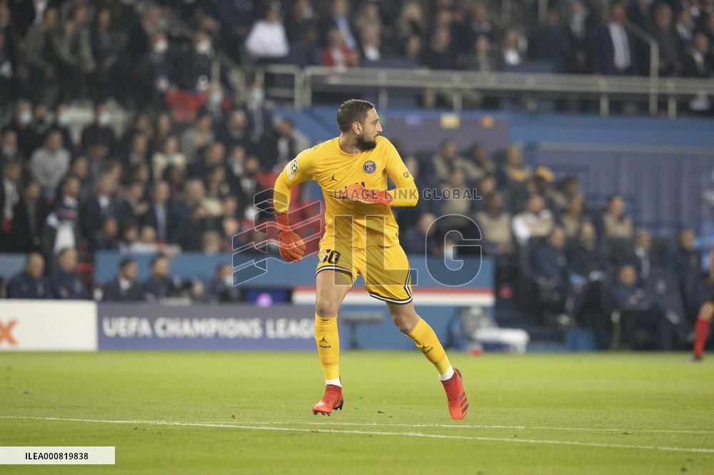 Champions League - PSG v Manchester City