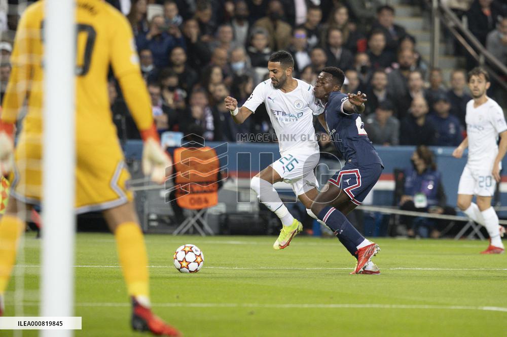 Champions League - PSG v Manchester City