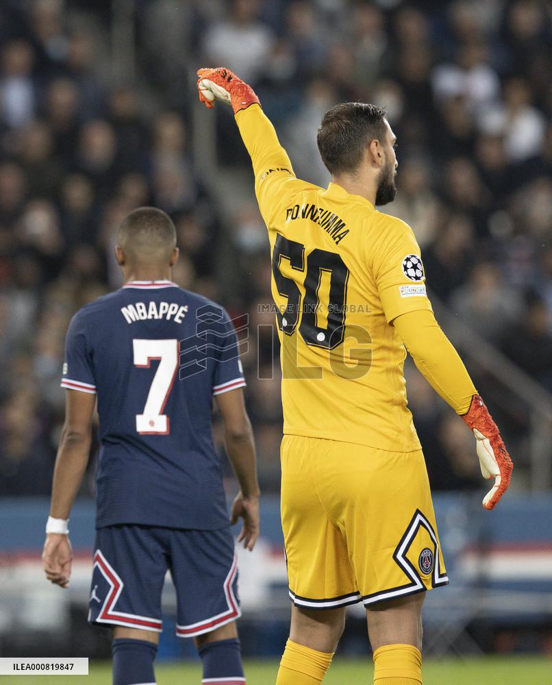 Champions League - PSG v Manchester City