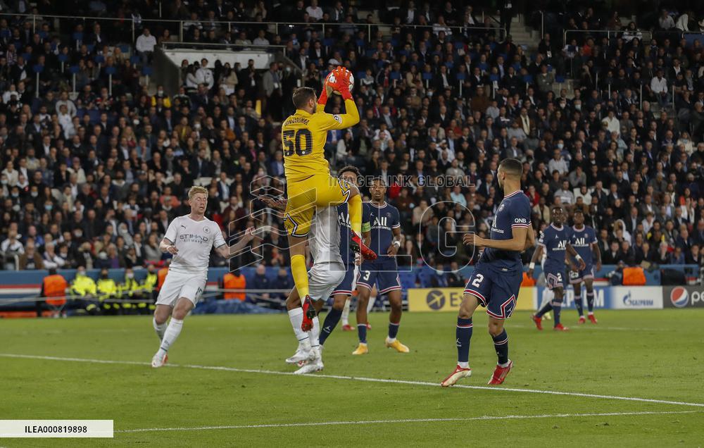 Champions League - PSG v Manchester City
