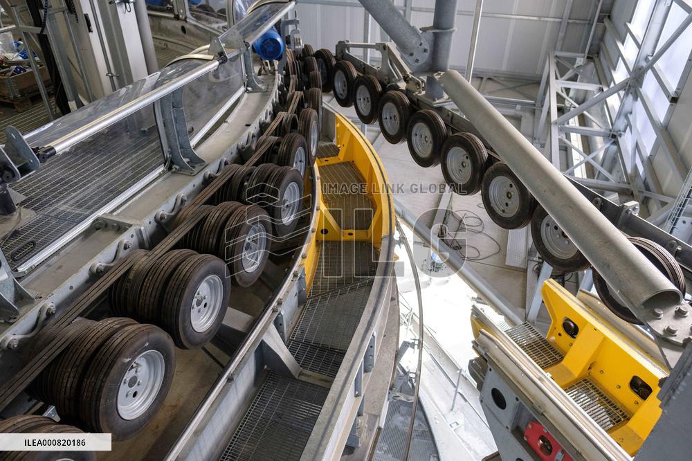 Teleo, the Urban 3S cable car in Toulouse