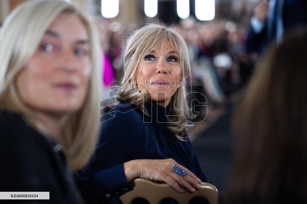 Fashion show for civilian amputees - Paris