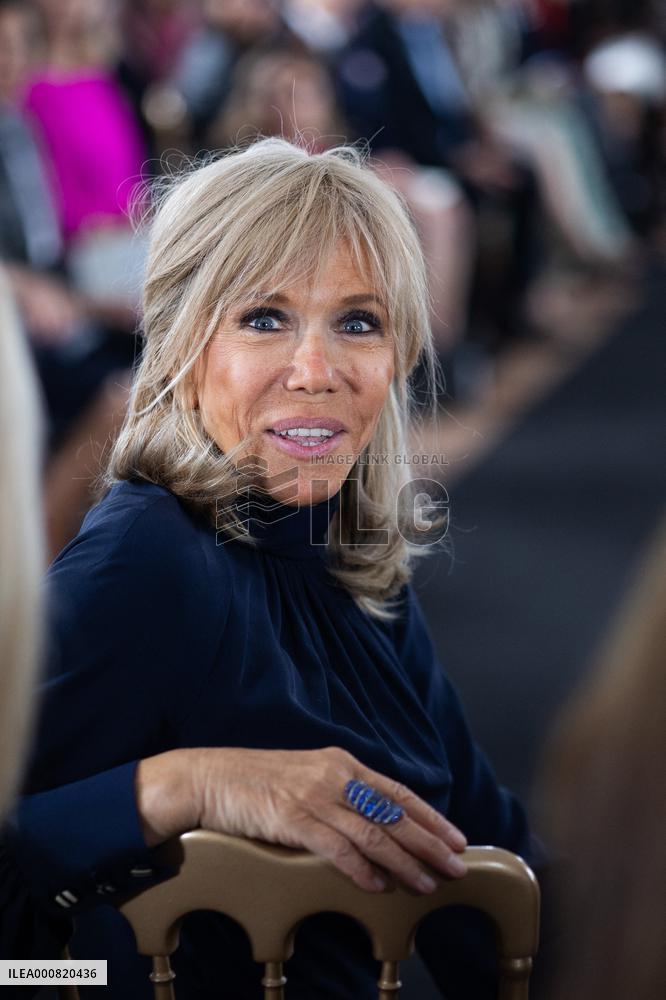 Fashion show for civilian amputees - Paris