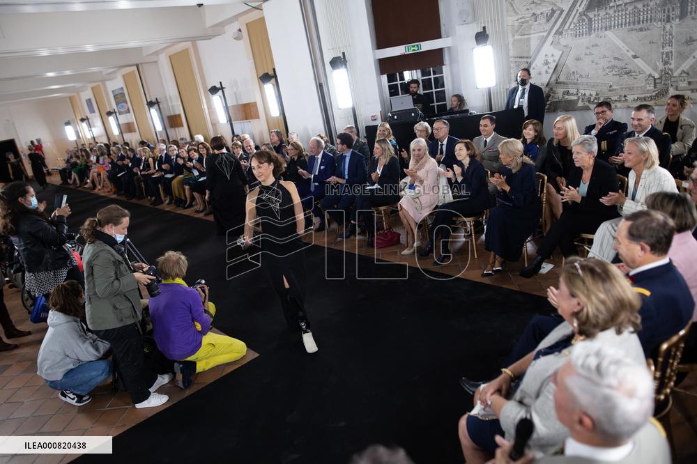 Fashion show for civilian amputees - Paris