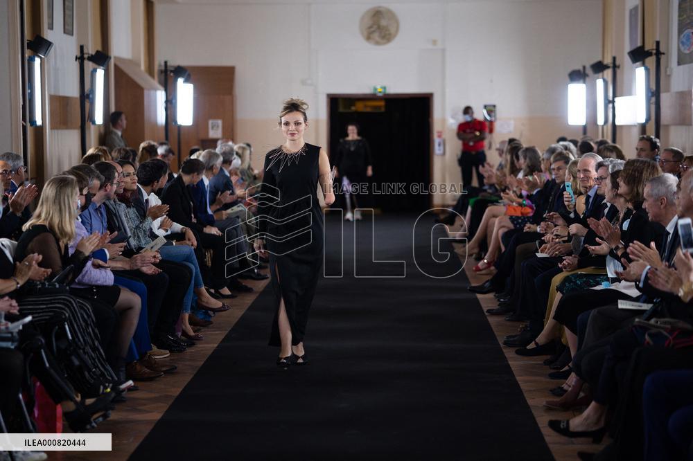Fashion show for civilian amputees - Paris