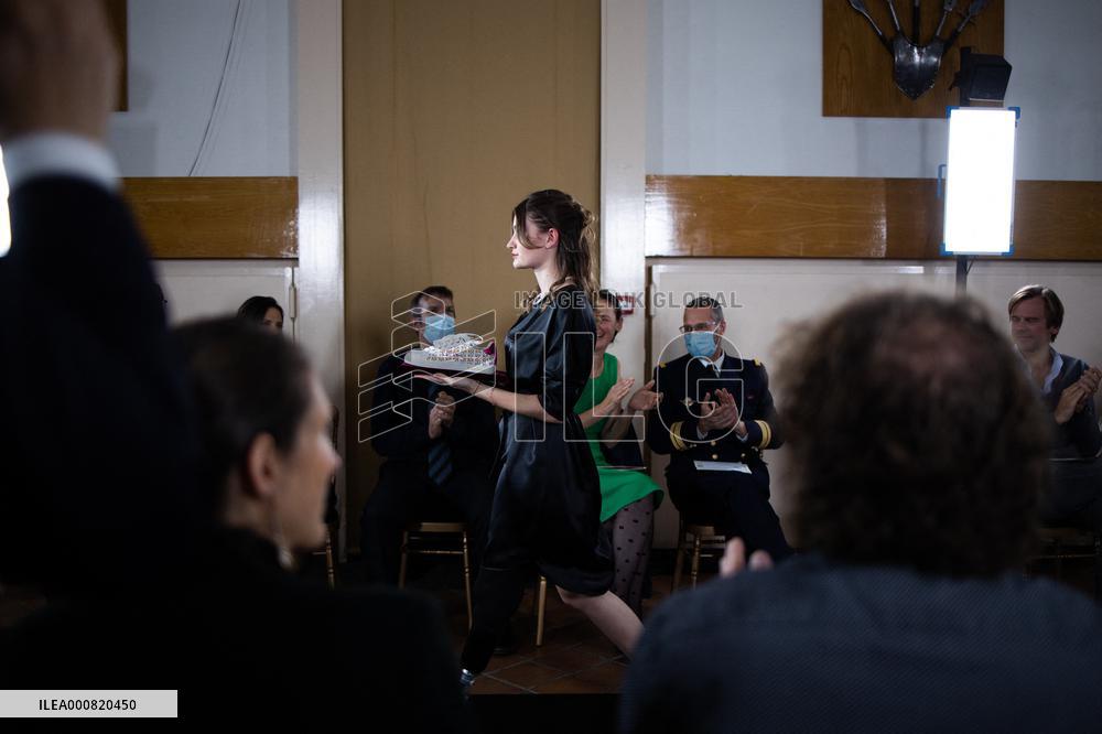 Fashion show for civilian amputees - Paris