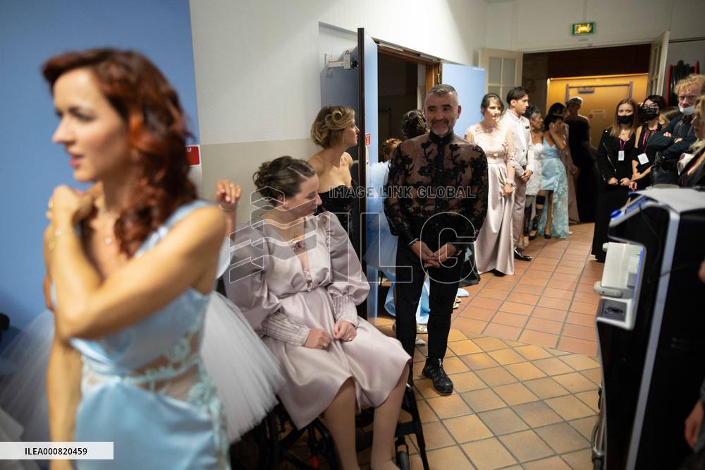 Fashion show for civilian amputees - Paris