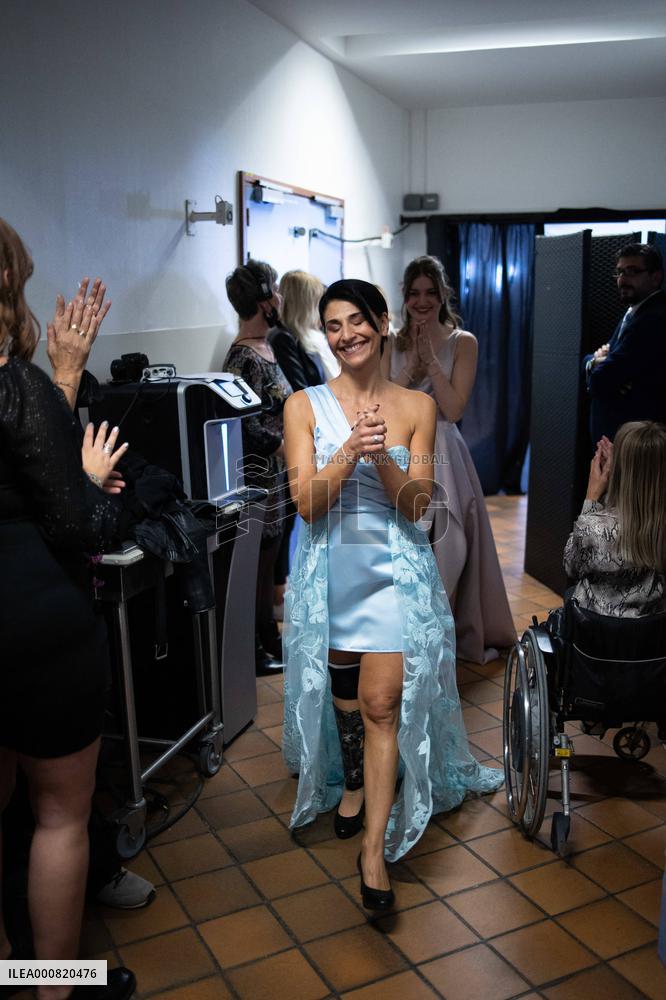 Fashion show for civilian amputees - Paris