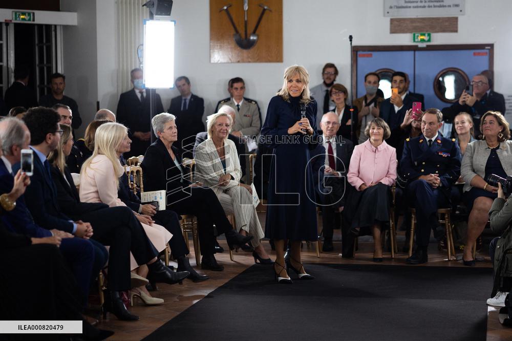 Fashion show for civilian amputees - Paris