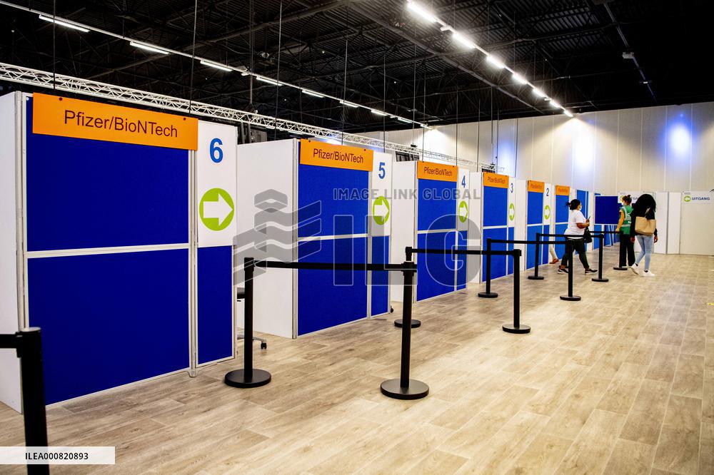 Illustration of Vaccination Center - Netherlands