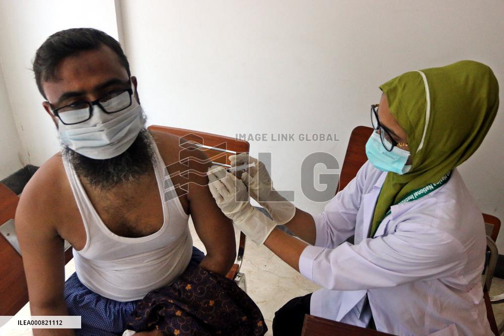 Second dose of moderna vaccination in Dhaka