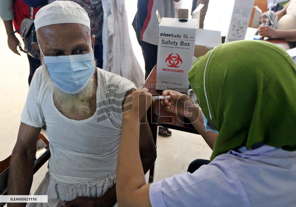 Second dose of moderna vaccination in Dhaka