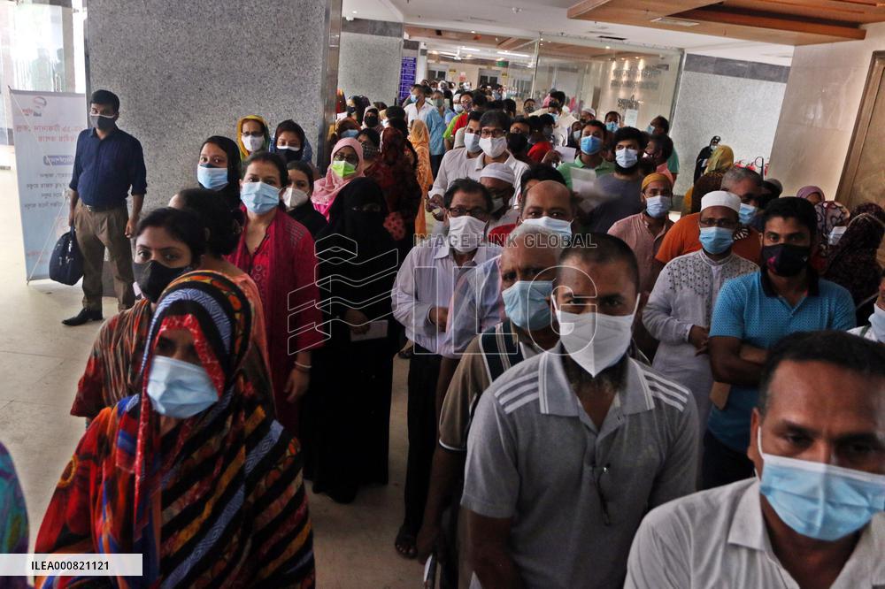 Second dose of moderna vaccination in Dhaka