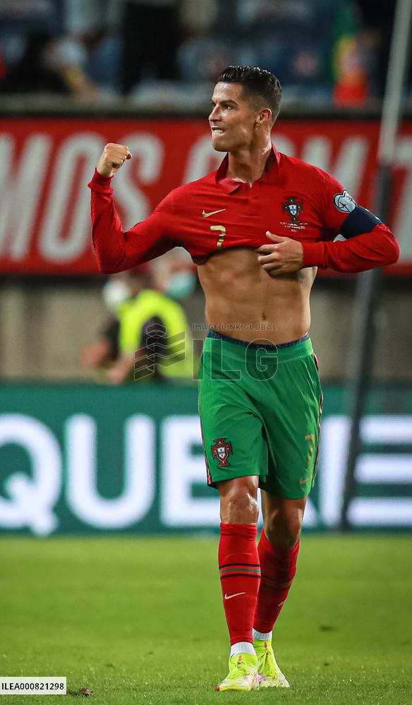 Cristiano Ronaldo Breaks International Goal Record