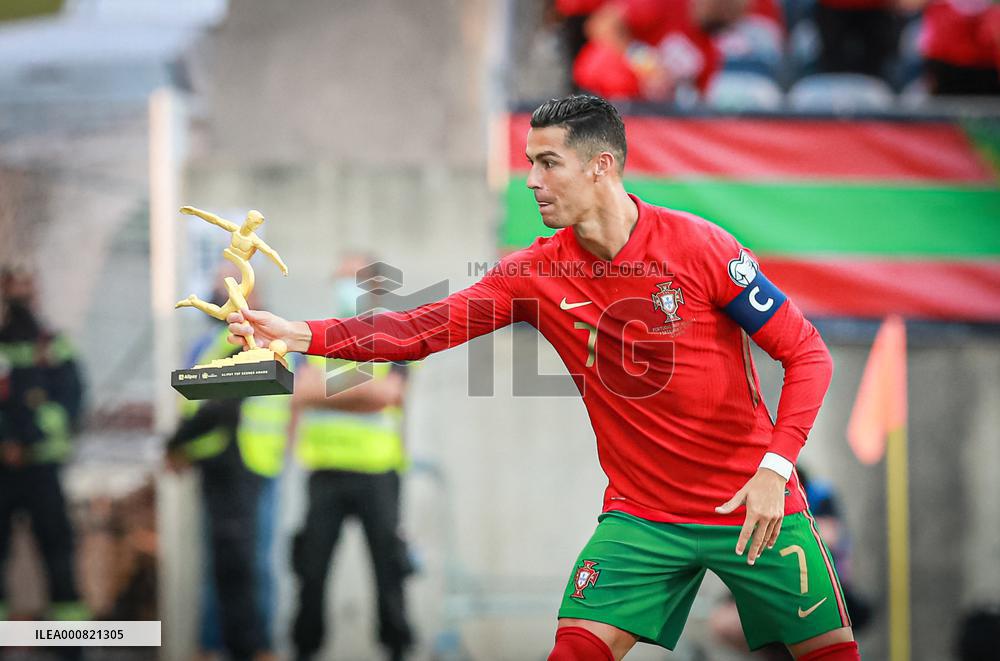 Cristiano Ronaldo Breaks International Goal Record