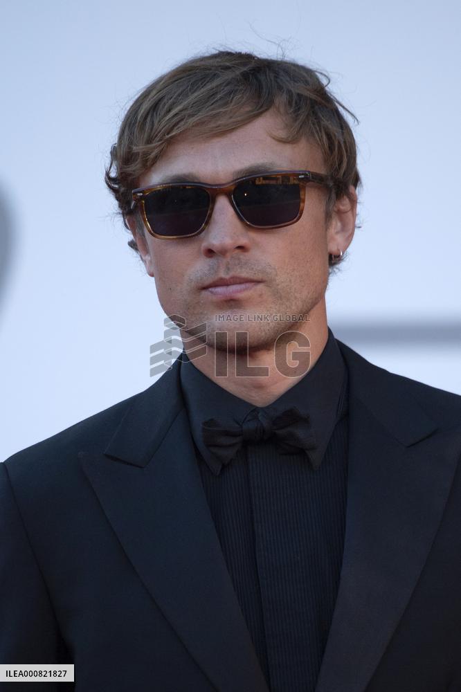 Venice - E Stata La Mano Di Dio Premiere AM