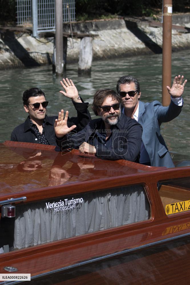 Venice - Dune Arrivals AM