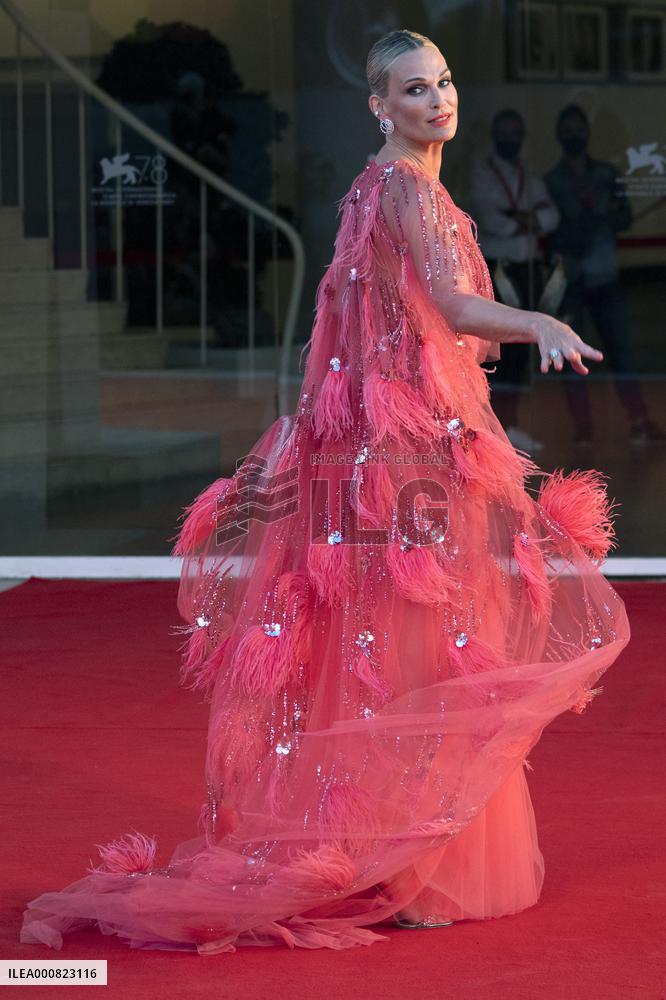 Venice - E Stata La Mano Di Dio Premiere AM