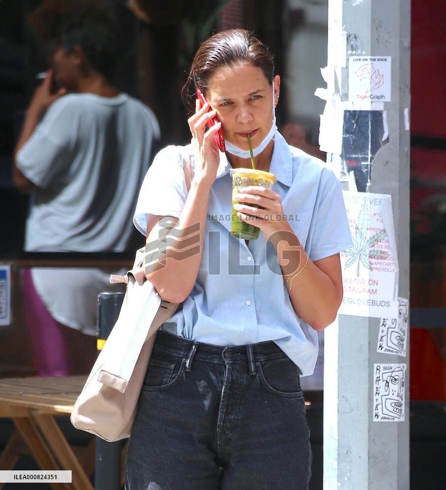 Katie Holmes out in New York