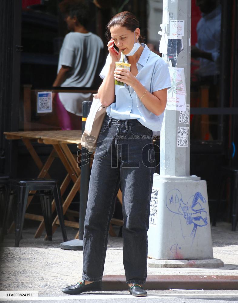 Katie Holmes out in New York