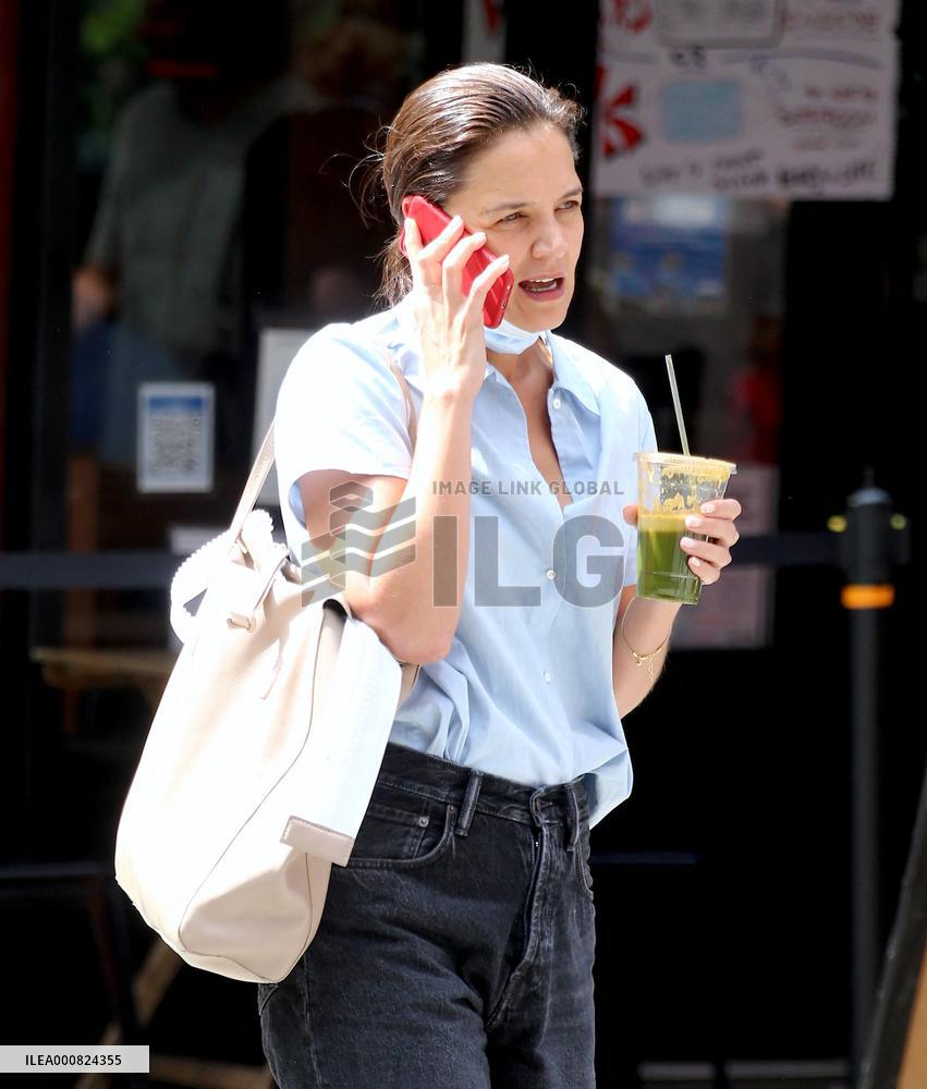 Katie Holmes out in New York