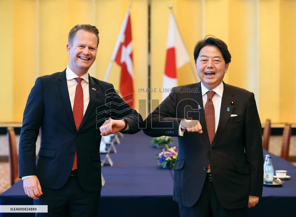 Japanese, Danish foreign ministers meet