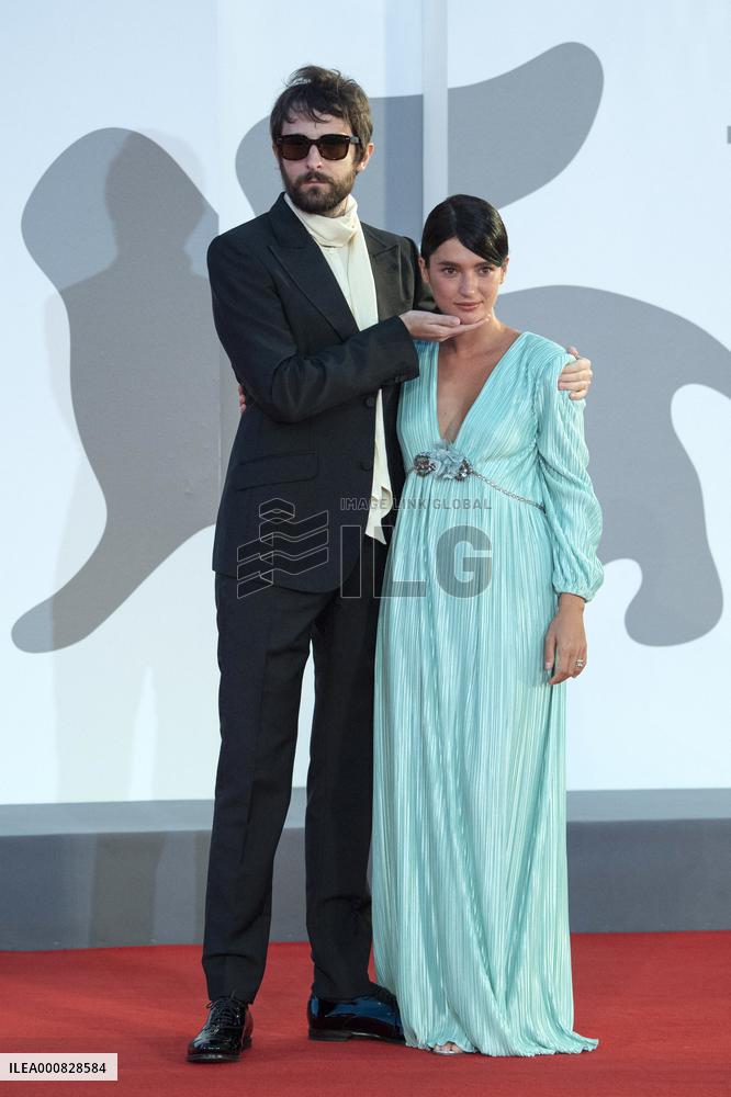 Venice - America Latina Premiere AM