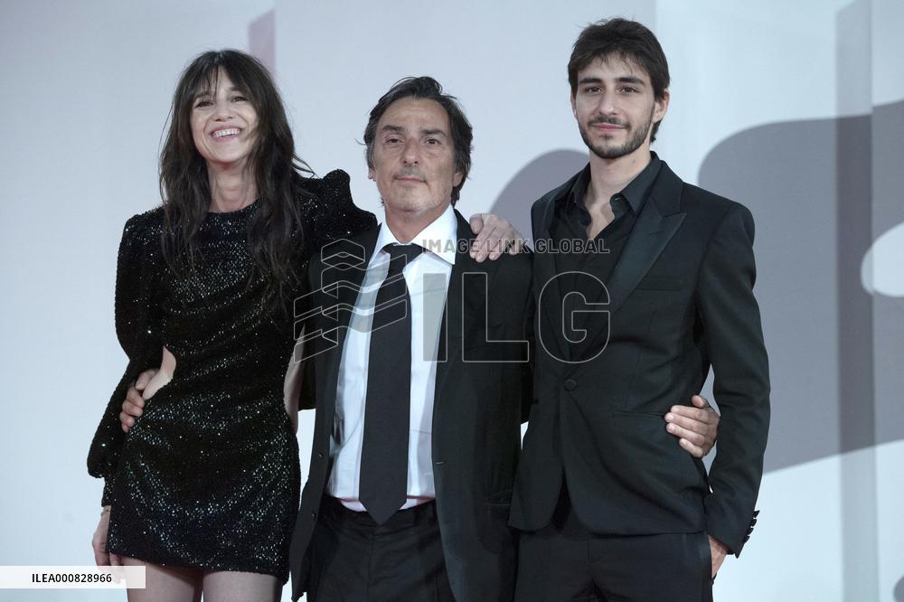 Venice - Les Choses Humaines Premiere AM