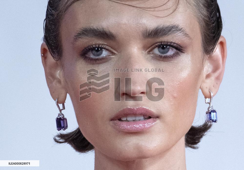 Venice - Les Choses Humaines Premiere AM