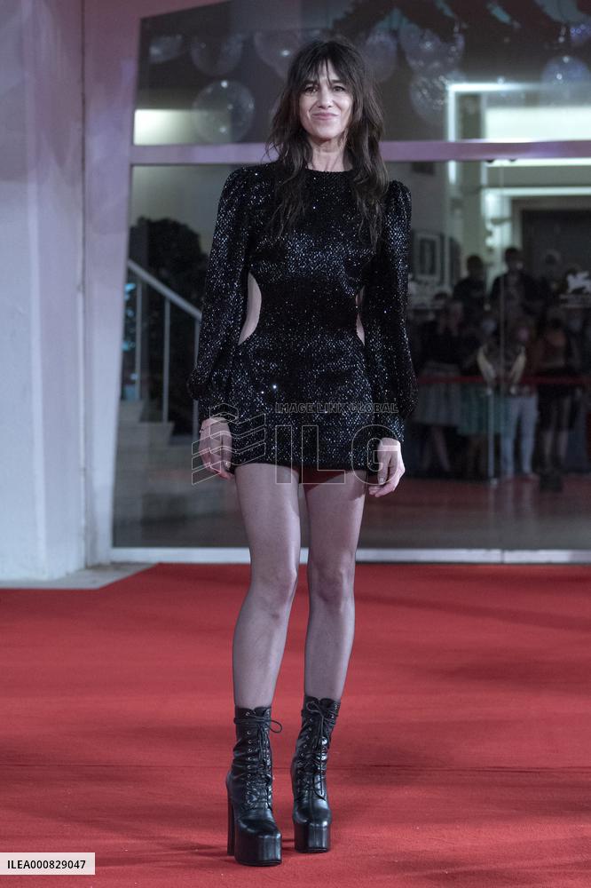 Venice - Les Choses Humaines Premiere AM