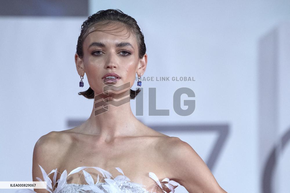 Venice - Les Choses Humaines Premiere AM