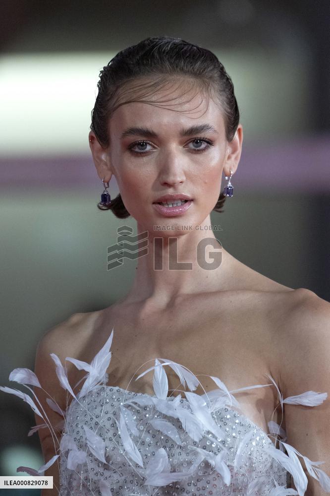 Venice - Les Choses Humaines Premiere AM