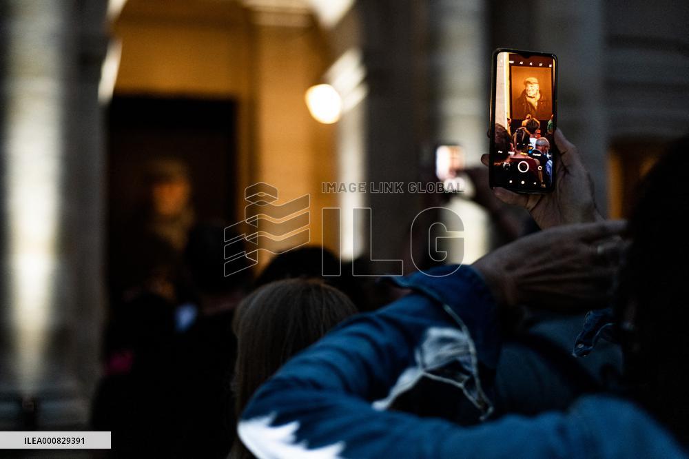 Public Homage to Jean-Paul Belmondo - Paris