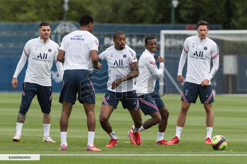 PSG Training Session - Saint Germain en Laye