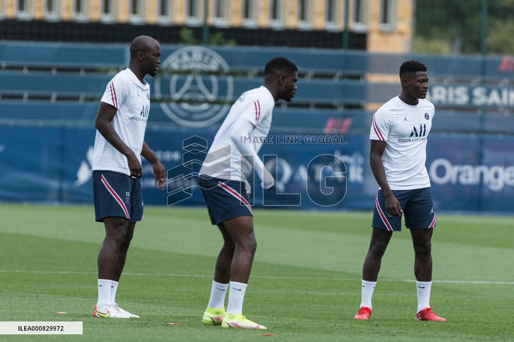 PSG Training Session - Saint Germain en Laye