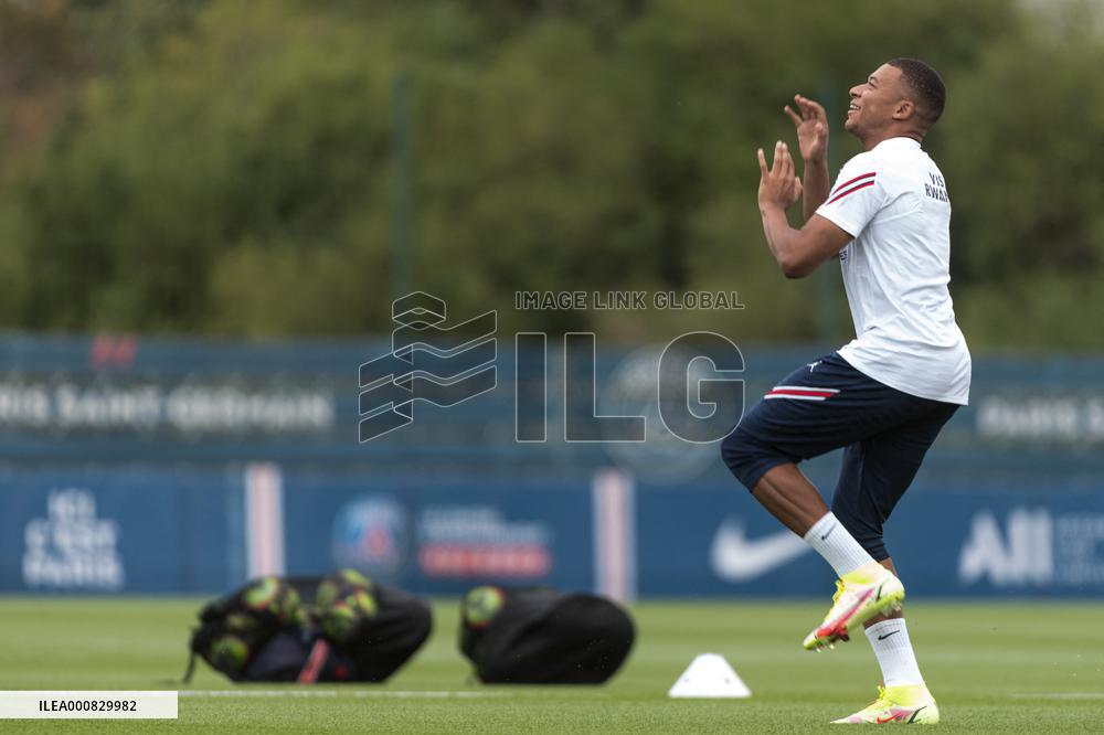 PSG Training Session - Saint Germain en Laye
