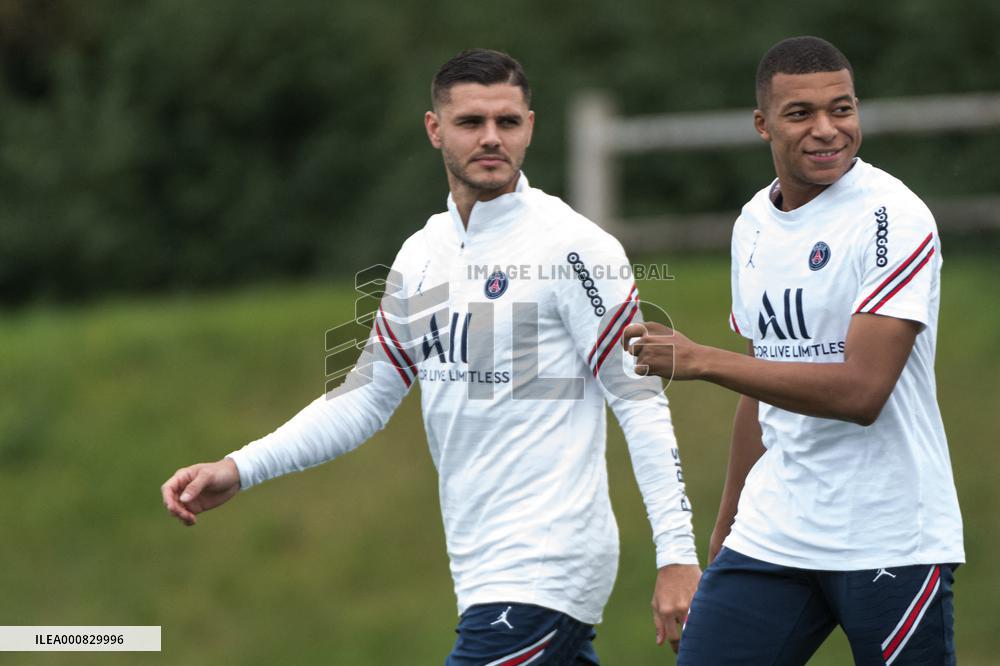 PSG Training Session - Saint Germain en Laye