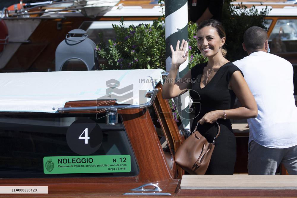 Venice - Arrivals Serena Rossi AM