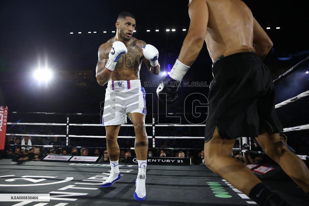 La Conquete Boxing Match - Paris