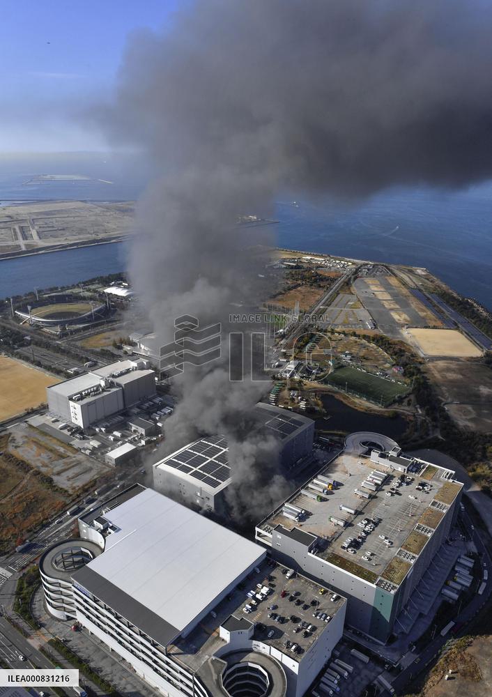 Fire at Hitachi Transport System warehouse in Osaka