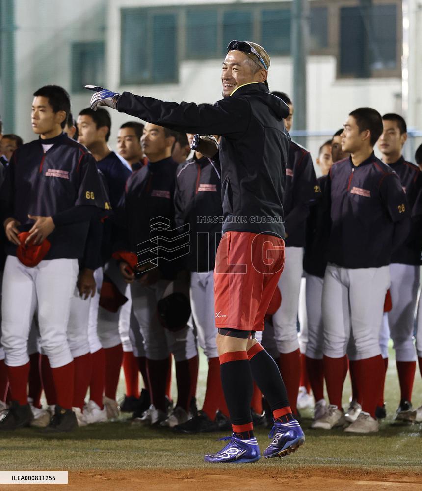 Baseball: Ichiro as temporary coach for high school team