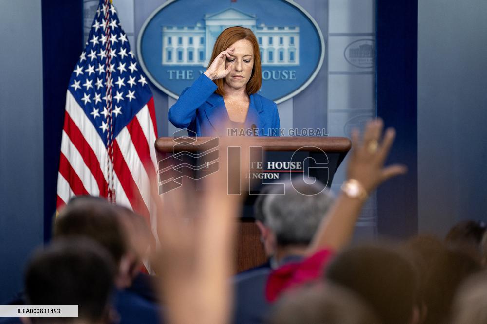 White House Holds Press Briefing